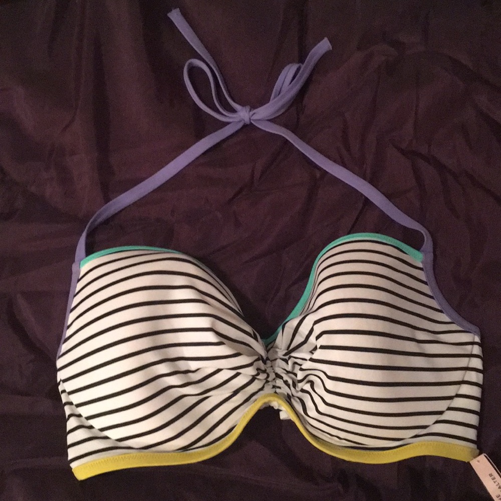Victoria’s secret “The Gateway Halter swim top”